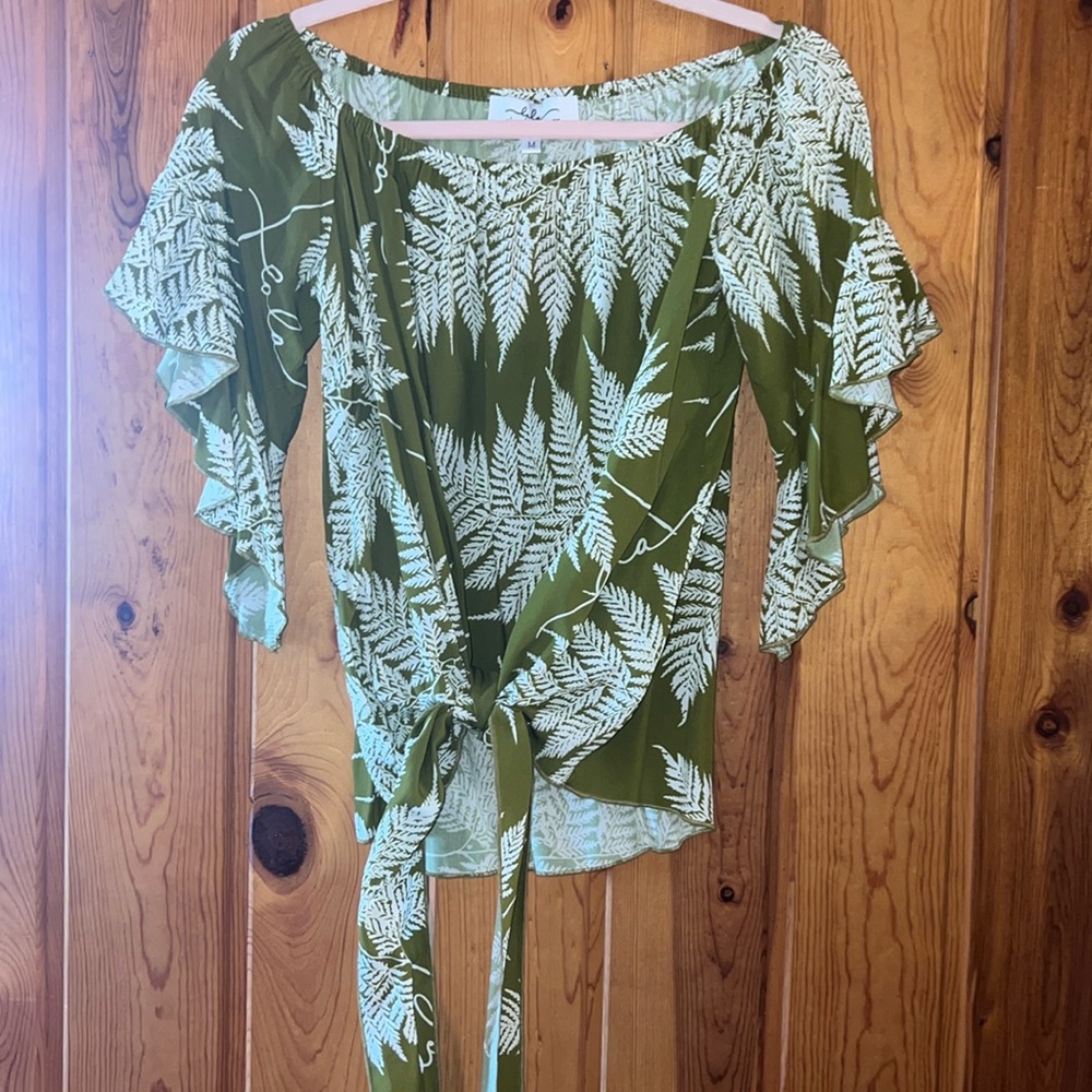 BNWT simply Sisters tie front top size Medium